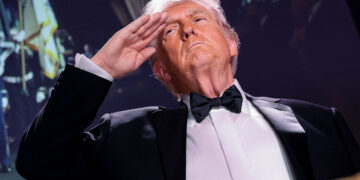 Des coups de feu, de l’anti Trump et du Trump