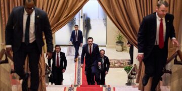 Guerre contre l&rsquo;Iran: Trump annonce que JD Vance n&rsquo;ira pas négocier, avant d&rsquo;être démenti par… la Maison-Blanche