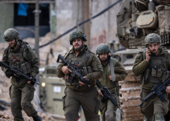 Des soldats israéliens tirent du gaz lacrymogène sur des écoliers en Cisjordanie