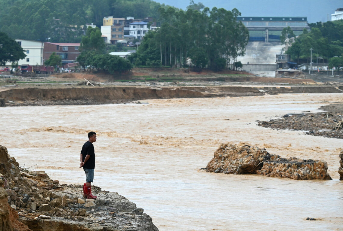 Près de 900 serpents venimeux s’échappent d’un élevage en Chine après des inondations meurtrières