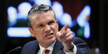 Iran : Hegseth se déchaîne contre les démocrates