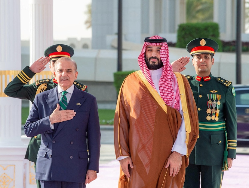 « Nous risquons de devenir une partie au conflit »: Le Pakistan tiraillé entre son rôle de médiateur et ses engagements envers l’Arabie Saoudite