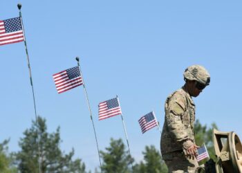 De nouvelles frappes? Les États-Unis appellent leurs citoyens à « envisager de quitter » le Moyen-Orient