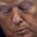 Trump regarde ailleurs…