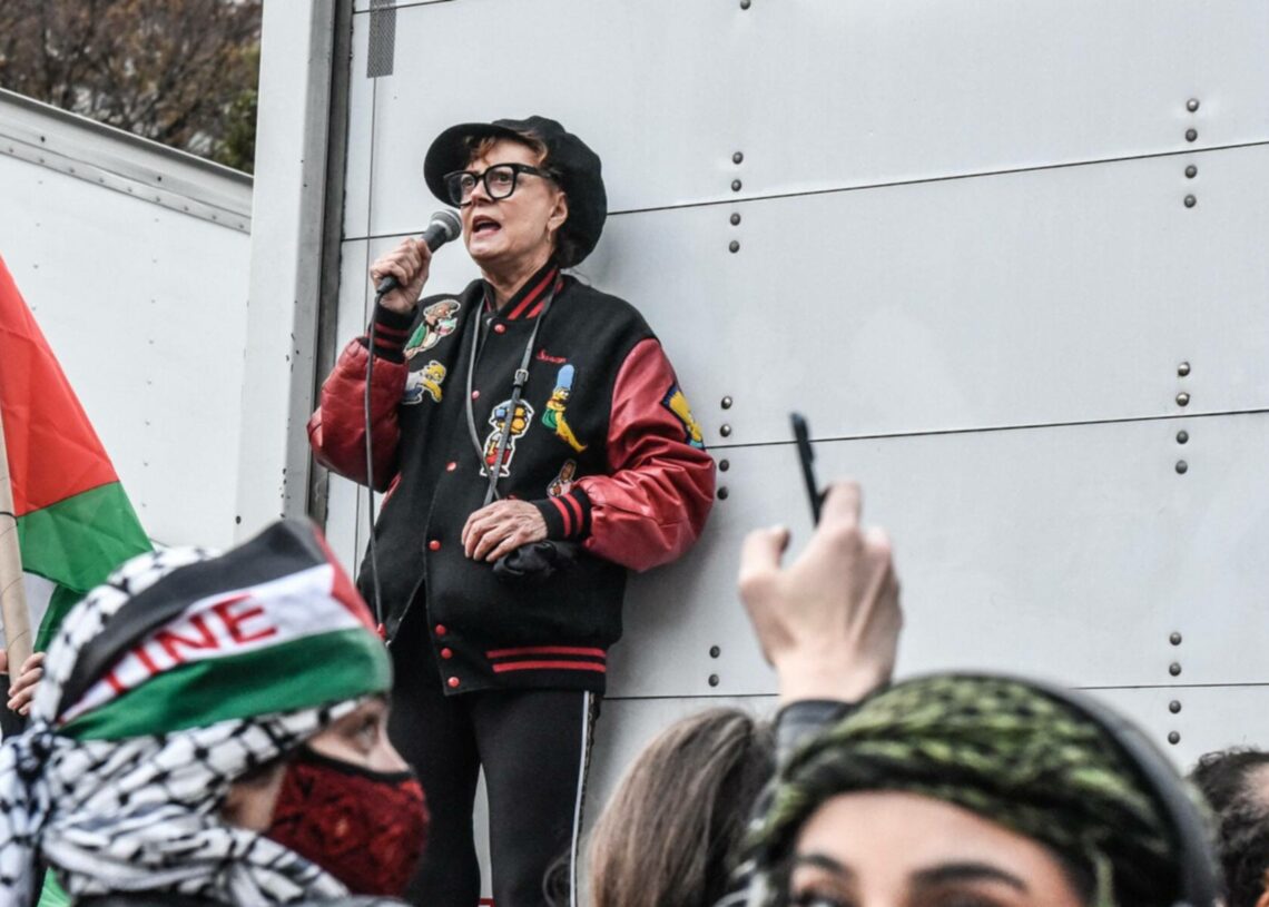 Blacklistée par Hollywood: L&rsquo;actrice oscarisée, Susan Sarandon, continue de dénoncer la politique israélienne d’Apartheid