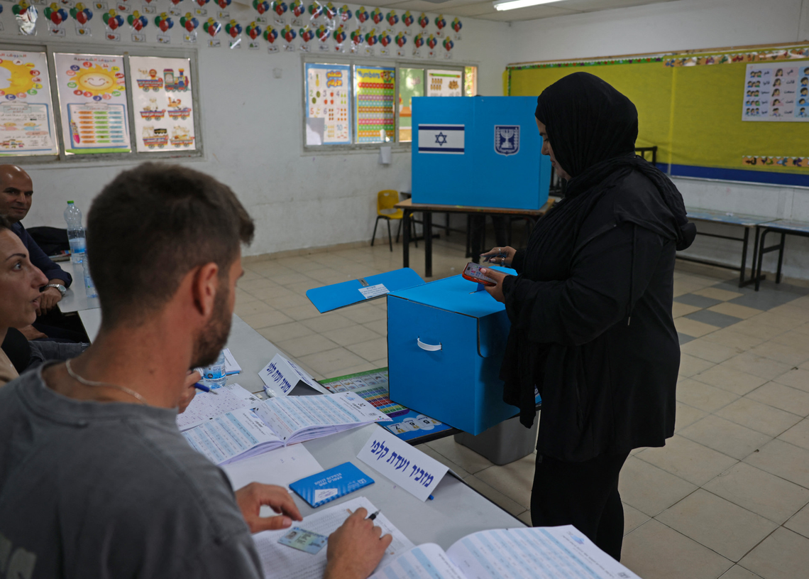 Élections en Israël: L’opposition devant, mais sans majorité, les partis arabes en force